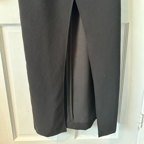 Cut out BCBG Dress with slit - Picture 5 of 7